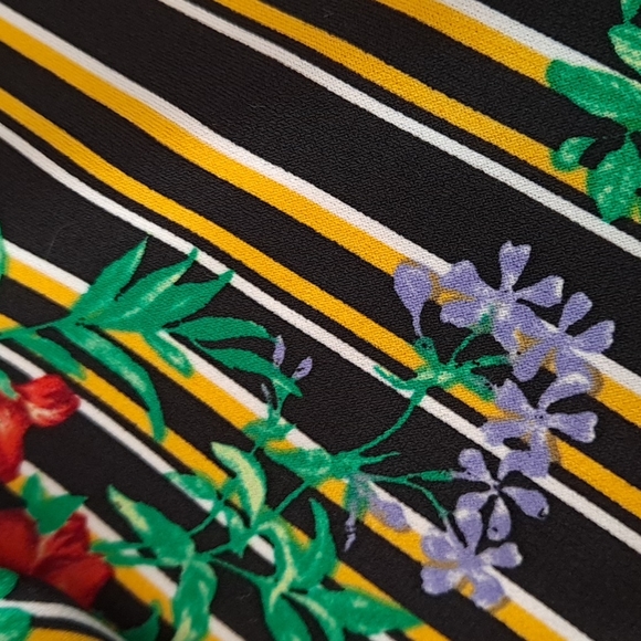 LIZ McCOY...mid sleeve  top..size L ...multi  color  ..blk - Picture 5 of 5